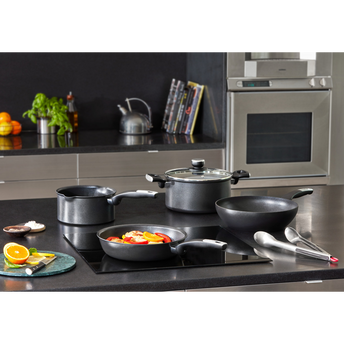 Image de Poêle unlimited en aluminium et titanium diamètre 22cm noir