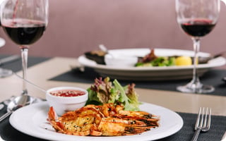 Vins Rouges et Fruits de Mer