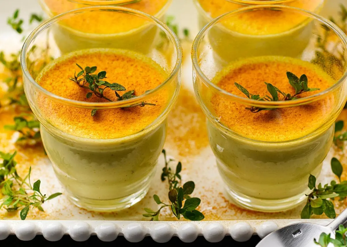 Panna cottas
