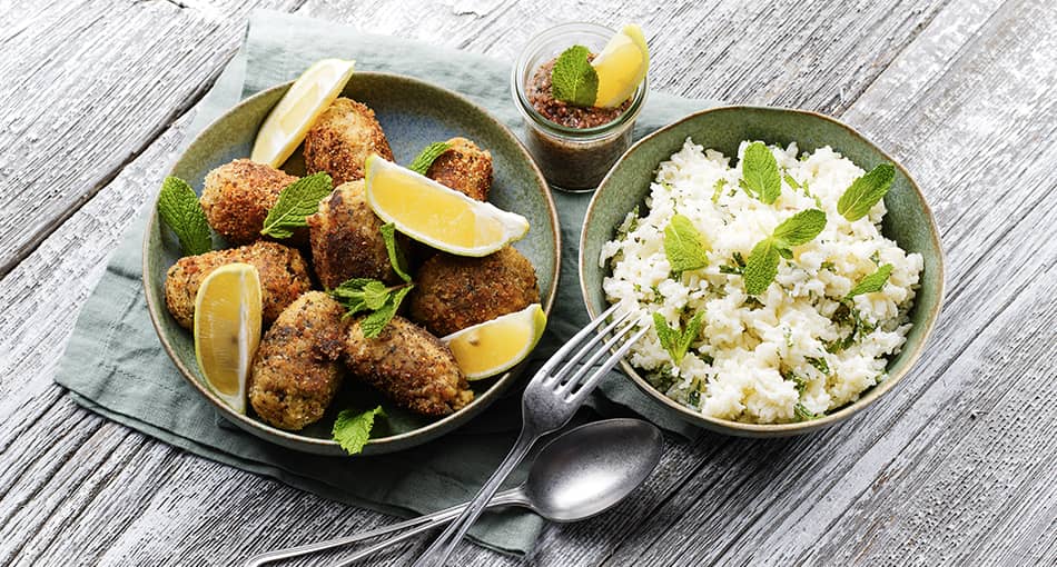 croquettes de poisson, salade de riz à la menthe