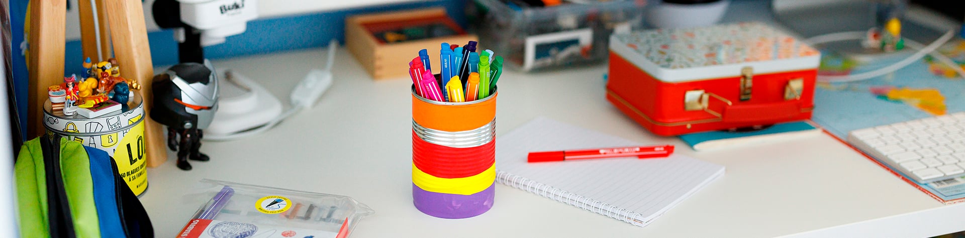 Des pots &agrave; crayons en ballons