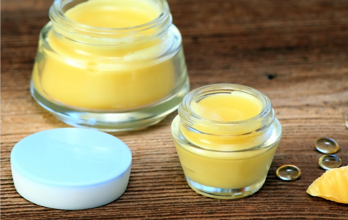 Cr&eacute;er son baume &agrave; l&egrave;vre maison