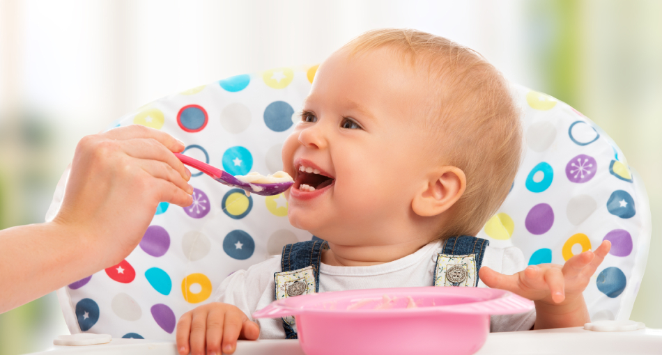 B&eacute;b&eacute; souriant